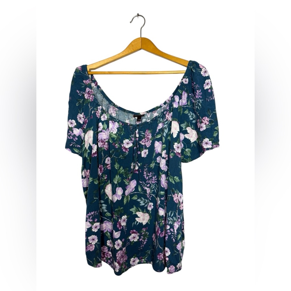 Torrid Women’s Plus Size Floral Blouses Bundle Lot Size 3XL - Picture 4 of 7